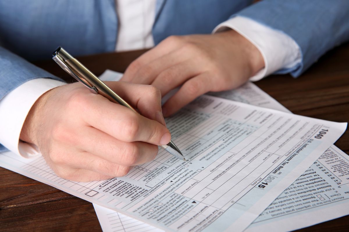 understanding business structures in australia and setting up your small business 7 Legal and Financial Obligations